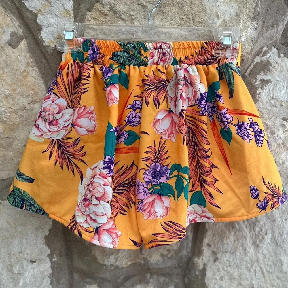 Agua Bendita x Revolve Roxanne Short in Mango Floral size XS - Picture 9 of 10